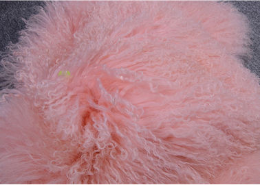 Porcellana Il rosa mongolo della coperta della pelle di pecora ha tinto la disposizione tibetana dell'indumento della pelliccia dell'agnello dei capelli extra-lunghi fornitore