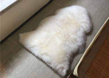 Porcellana Slittamento di shearling dell'avorio anti della coperta australiana bianca della pelle di pecora per le stuoie dell'interno del pavimento fornitore