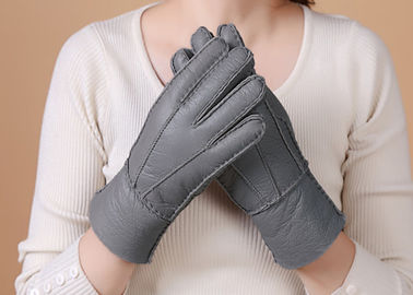 Porcellana I guanti grigi della pelle di pecora i più caldi allineati pelliccia reale lisciano la superficie con il dito fornitore
