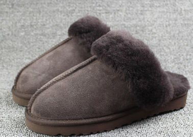Porcellana Le pantofole dell'interno della lana delle pecore di shearling degli uomini riscaldano con la pelle di pecora australiana fornitore