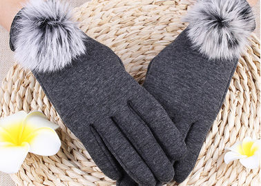 Porcellana I guanti con le punte delle dita del touch screen, guanti molli delle donne di inverno per uso del telefono cellulare  fornitore