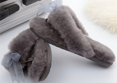 Porcellana pantofola all'aperto di inverno della pelle di pecora del mocassino della pantofola di shearling delle pantofole all'aperto dell'interno della lana fornitore