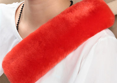 Porcellana Lana liscia comoda della pelle di pecora della copertura molle genuina della cintura di sicurezza per la conservazione caldo fornitore