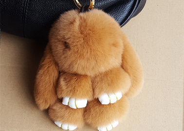 Porcellana Pelliccia piacevole Keychain, catena chiave del coniglio di Brown della bambola della pelliccia del coniglietto per gli incanti della borsa delle donne fornitore