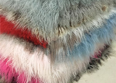 Porcellana Accento naturale della pelliccia dell'agnello della coperta (2' x 4') del tiro mongolo genuino domestico della pelliccia per la sedia fornitore