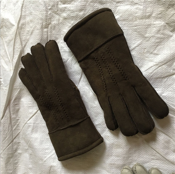 I guanti su misura di shearling del nero di dimensione riscaldano delicatamente con la pelle di pecora 100% dell'Australia