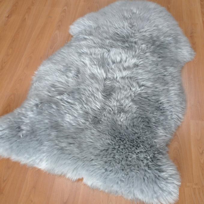 Coperta australiana lunga genuina domestica della pelle di pecora con lana grigio chiaro 60x90cm