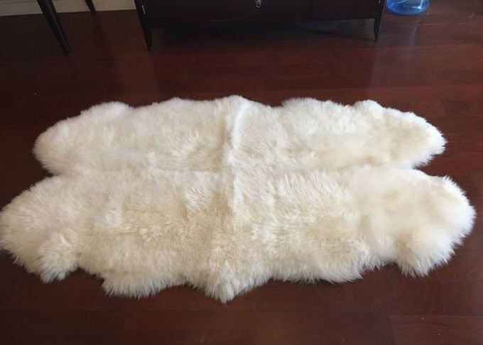 Coperte bianca del gioco dell'avorio del fiocco di neve del bambino domestico di lusso di uso della coperta reale della pelle di pecora 2 x 3 ft