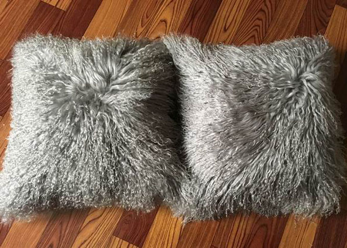 Copertura riccia lunga grigio scuro mongola del cuscino della pelliccia delle pecore del cuscino di tiro della pelliccia dell'agnello