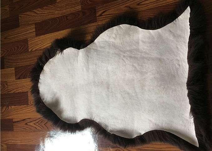 Coperta nera tinta del pavimento della pelle di pecora, coperture di Seat genuine della pelle di pecora della lana lunga dei capelli 