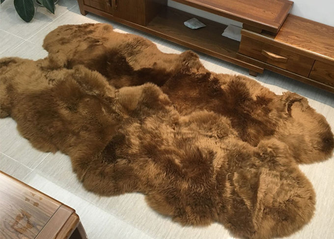 La pelle di pecora reale Brown scuro dell'Australia ha tinto la coperta lunga spessa del tappeto della lana dell'Australia