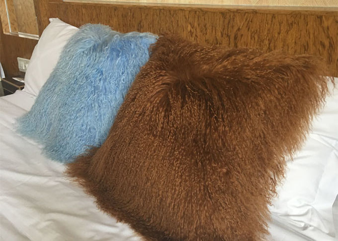 Cuscino mongolo crema decorativo domestico della pelliccia comodo con capelli ricci lunghi