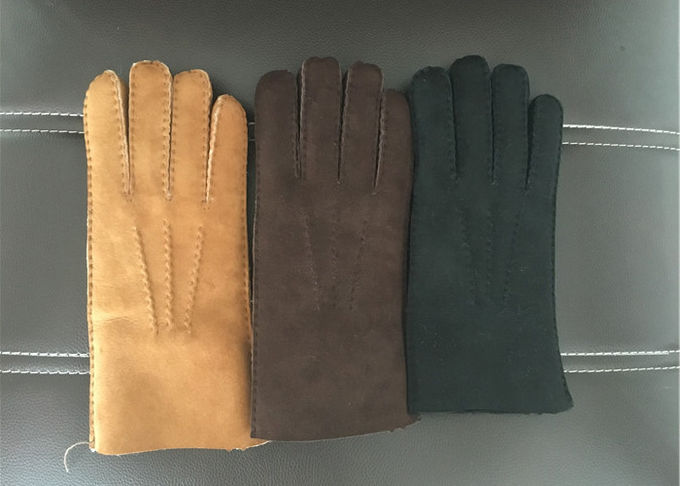 Cashmere che allinea i guanti dei guanti della pelle di pecora più caldi con le punte delle dita del touch screen