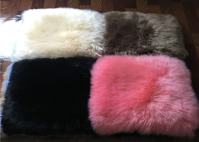 colore della crema del cuscino di Seat della lana d'agnello della peluche del lusso di 45*45cm per la decorazione domestica