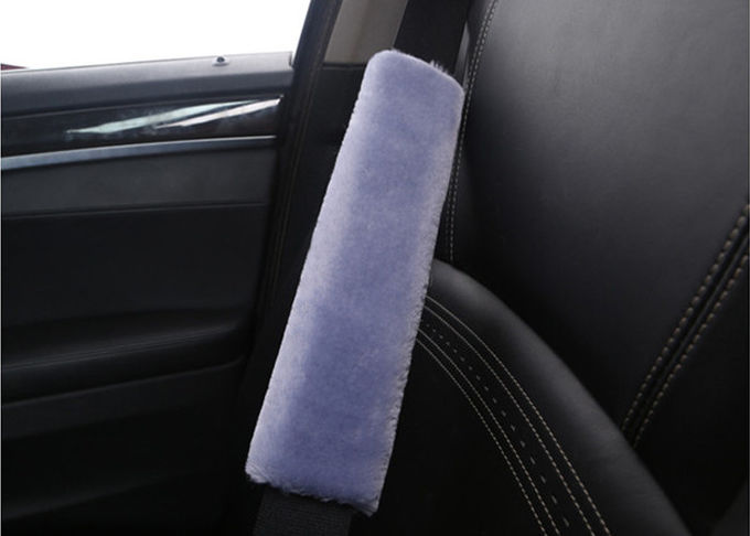 Coperture lanuginose della cintura di sicurezza di colore beige per le automobili automatiche, cuscinetti del cuscino della cintura di sicurezza della pelle di pecora
