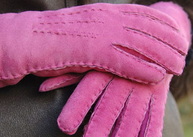 Porcellana Guanti Handcrafted della pelle di pecora più caldi, guanti cuciti a mano di shearling dell'agnello del Sueded delle donne fornitore