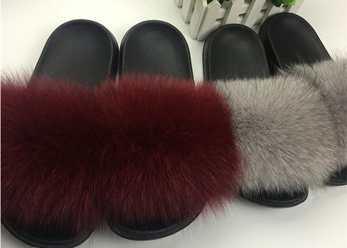 Pantofole simili a pelliccia della Camera della pelliccia genuina grigio chiaro molli per dell'interno/Ourdoor